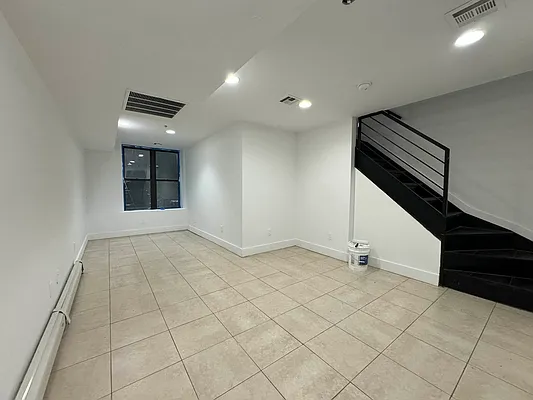 Rented by Rumah Realty Inc | media 8