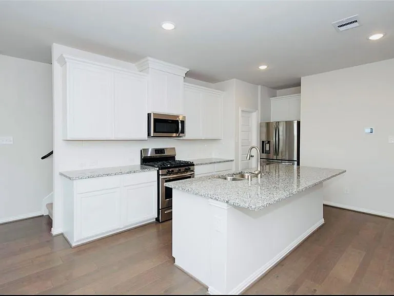 27930 Western Creek Ct — Photo 4