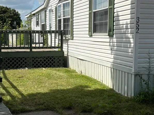 352 Chinkapin Trl, Lapeer, MI 48446