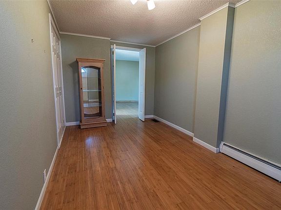 2nd image of 318 W Henry St