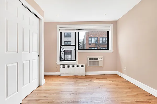 Rented by Cooper & Cooper Real Estate | media 10