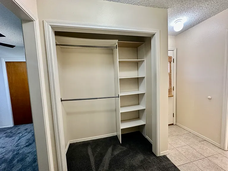4063 N Sunnyside Ave — Photo 21