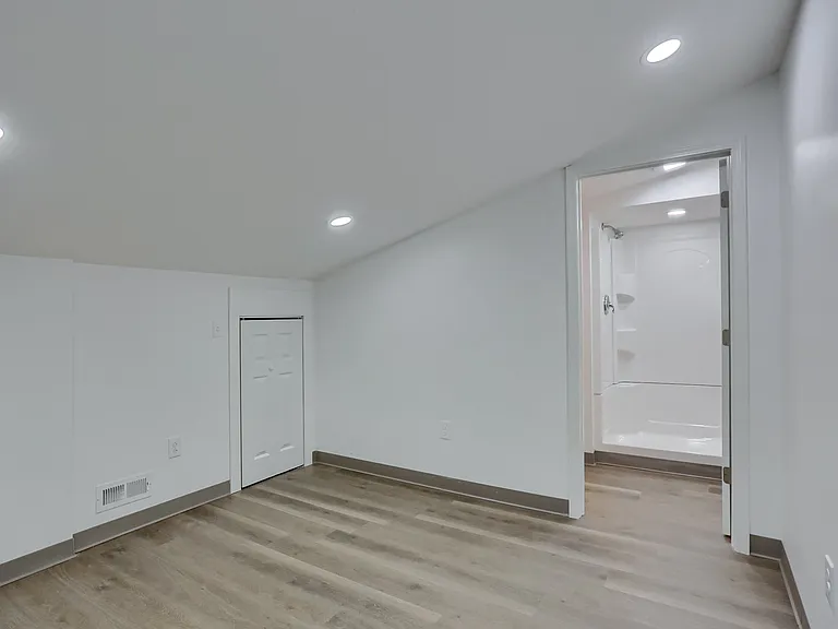 124 Kathleen Dr #5 — Photo 32