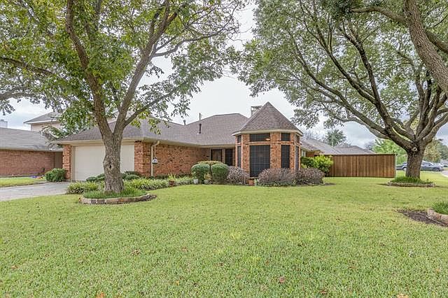 1st image of 319 Forestwood Dr
