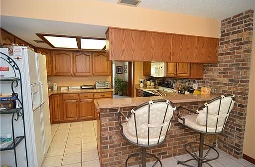 4th image of 648 Bluebird Ct