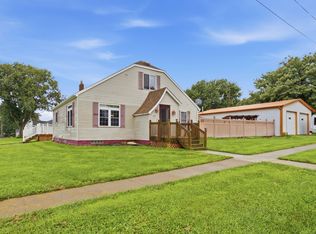 255 E 4th St, Bennett, IA 52721
