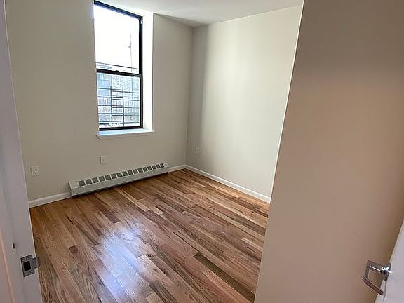 3rd image of 21 Arden St APT 5B