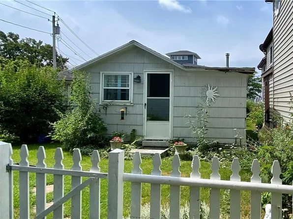 7451 Irwin St, Sodus, NY 14555