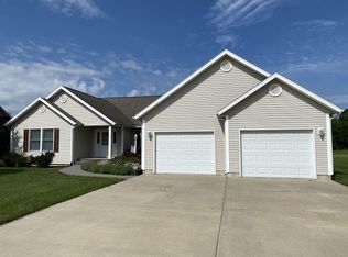 102 Golf Ridge Dr, Attica, IN 47918