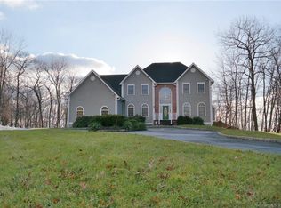 82 Rock House Rd, Easton, CT 06612