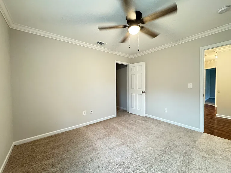 205 Laramie Cir NW — Photo 22
