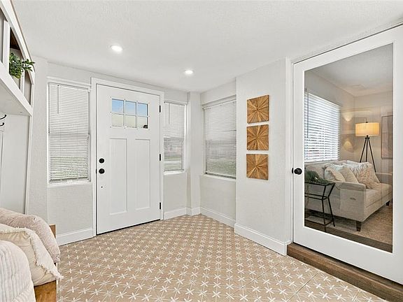 5th image of 1548 CANTERBURY ROAD N