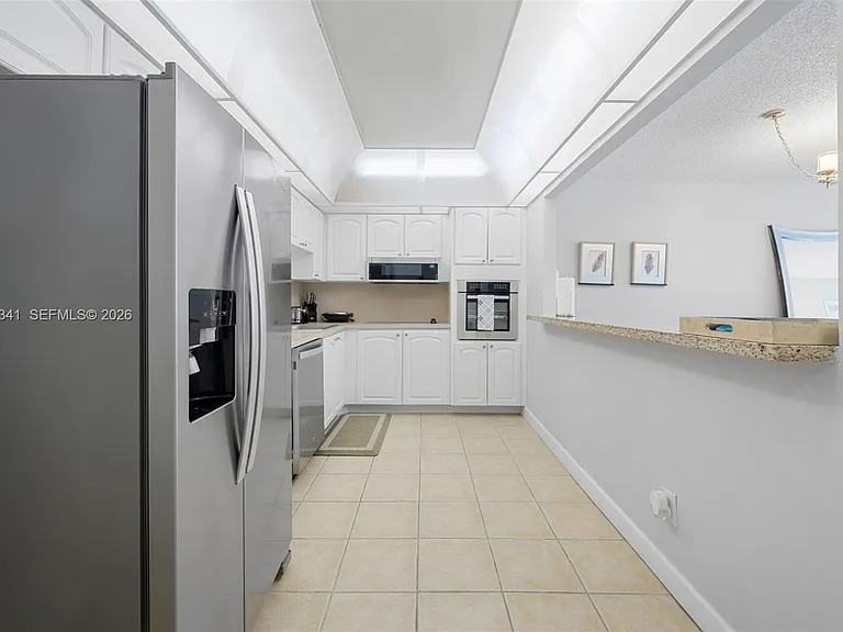 19370 Collins Ave #321 — Photo 8