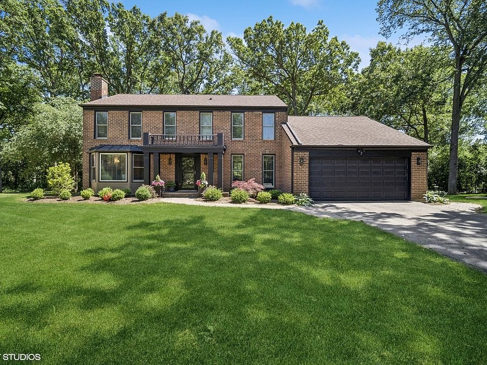 1st image of 11 Robin Hood Ct