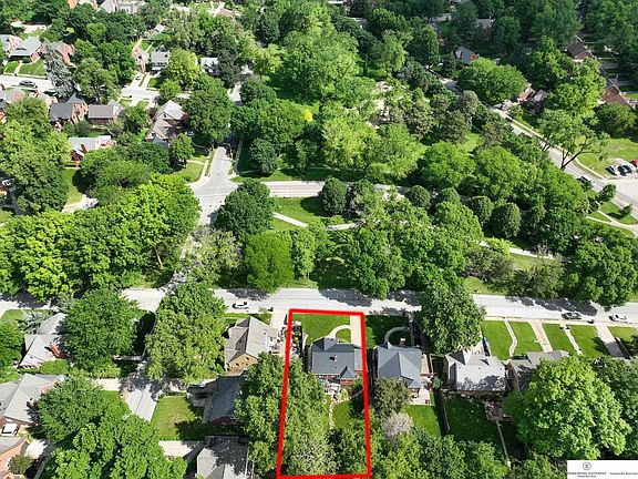 3rd image of 5051 Seward St