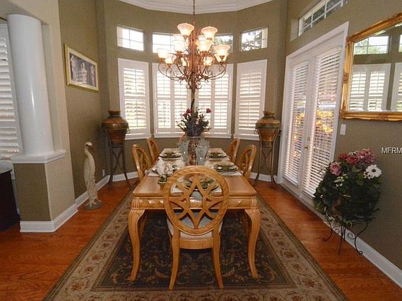 4th image of 2888 Old Castle Dr