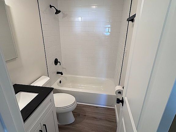 2nd image of 634 Shoshone Dr