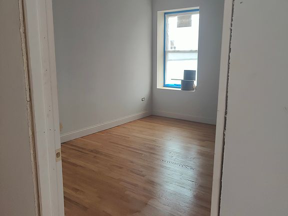 5th image of 649 E Groveland Park APT 1