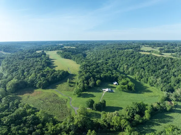 1091 Grants Chapel Rd, Adams, TN 37010