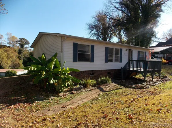 531 Robbins Ave NW, Lenoir, NC 28645