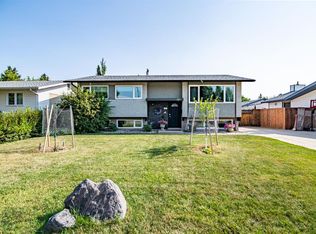 21 SW Malcolm Cres, Red Deer, AB T4N 0J9