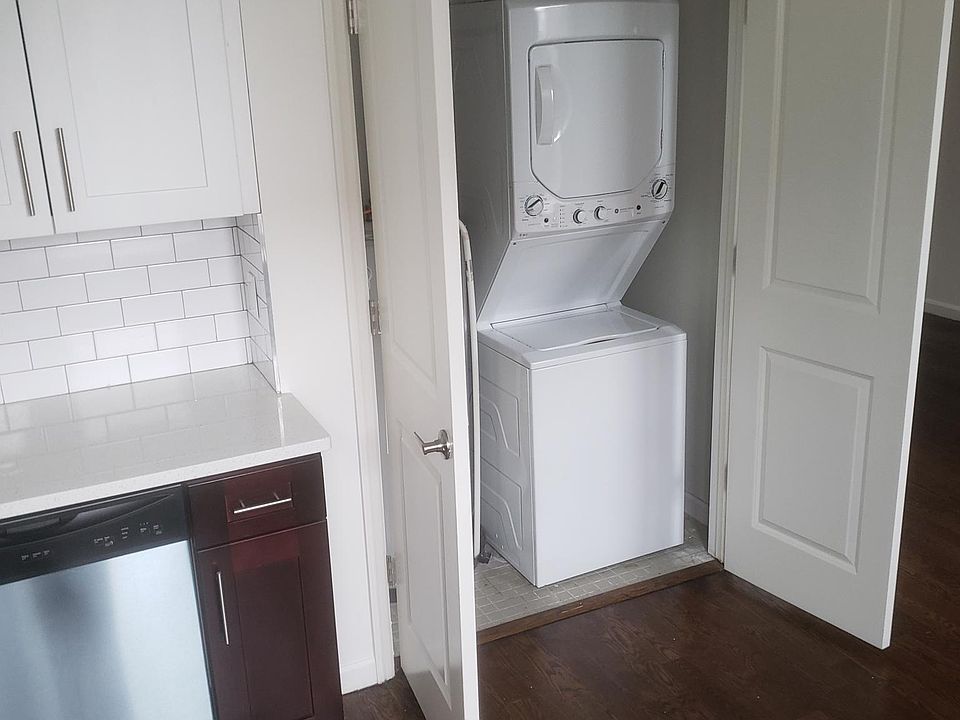 2nd image of 162 Gregory Ave #C4-d2