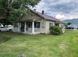 215 3rd Ave, Hampton, TN 37658