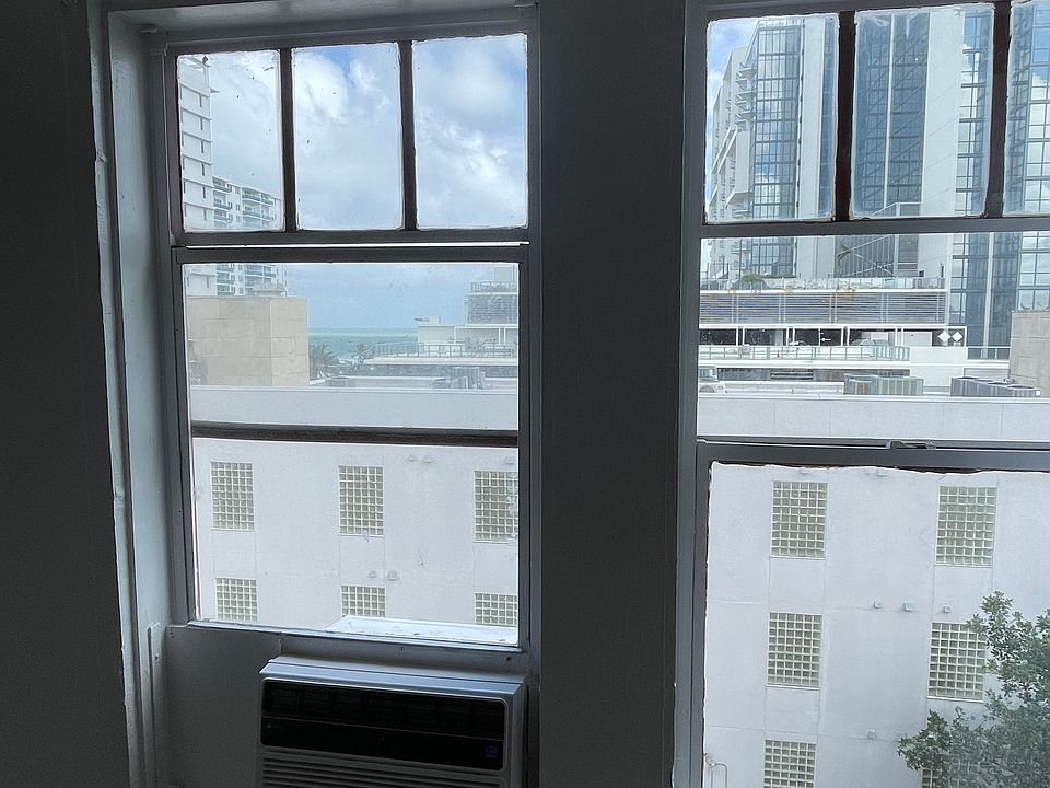 1st image of 222 23rd St #606