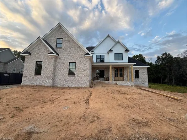 958 Medinah Dr, Winston Salem, NC 27107