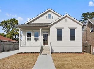 8409 Galleon Dr, Chalmette, LA 70043
