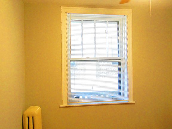 5th image of 1331 W Fargo Ave APT 1N