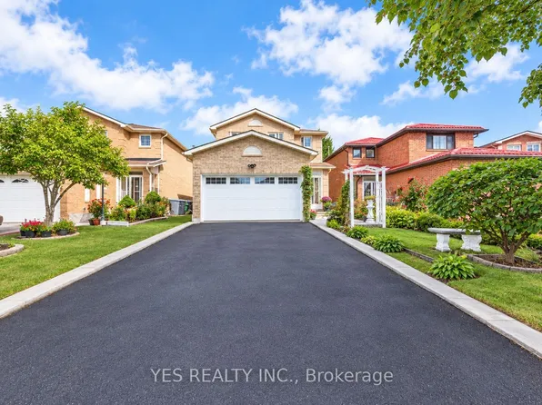 7 Colchester Ave, Brampton, ON L6Z 3R1