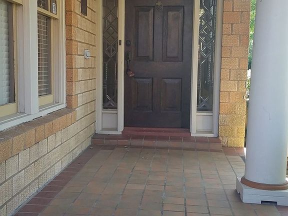 2nd image of 16 Cedar Lawn Cir