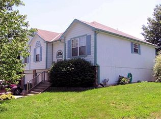 2937 Prairie Ct, Lawrence, KS 66046
