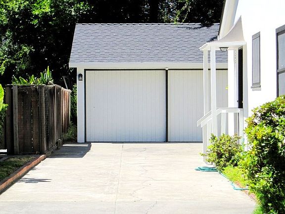 2nd image of 1061 Camino Pablo