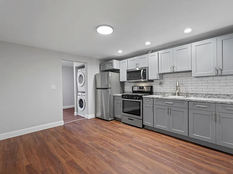 69 2nd St #2 — Photo 24