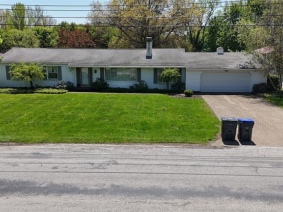 2nd image of 1405 Greenfield Dr