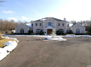 34 Wood Hollow Ln, Northport, NY 11768
