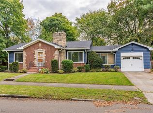 11 Castle Blvd, Akron, OH 44313