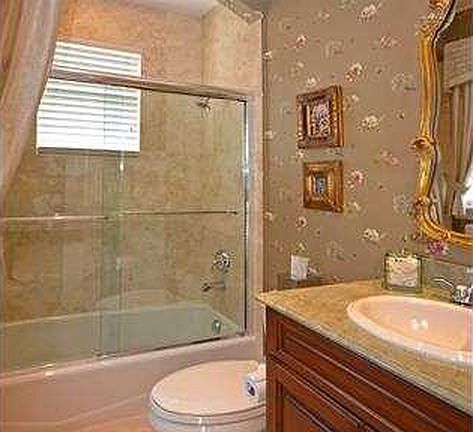 3rd image of 1300 E Lake Dr