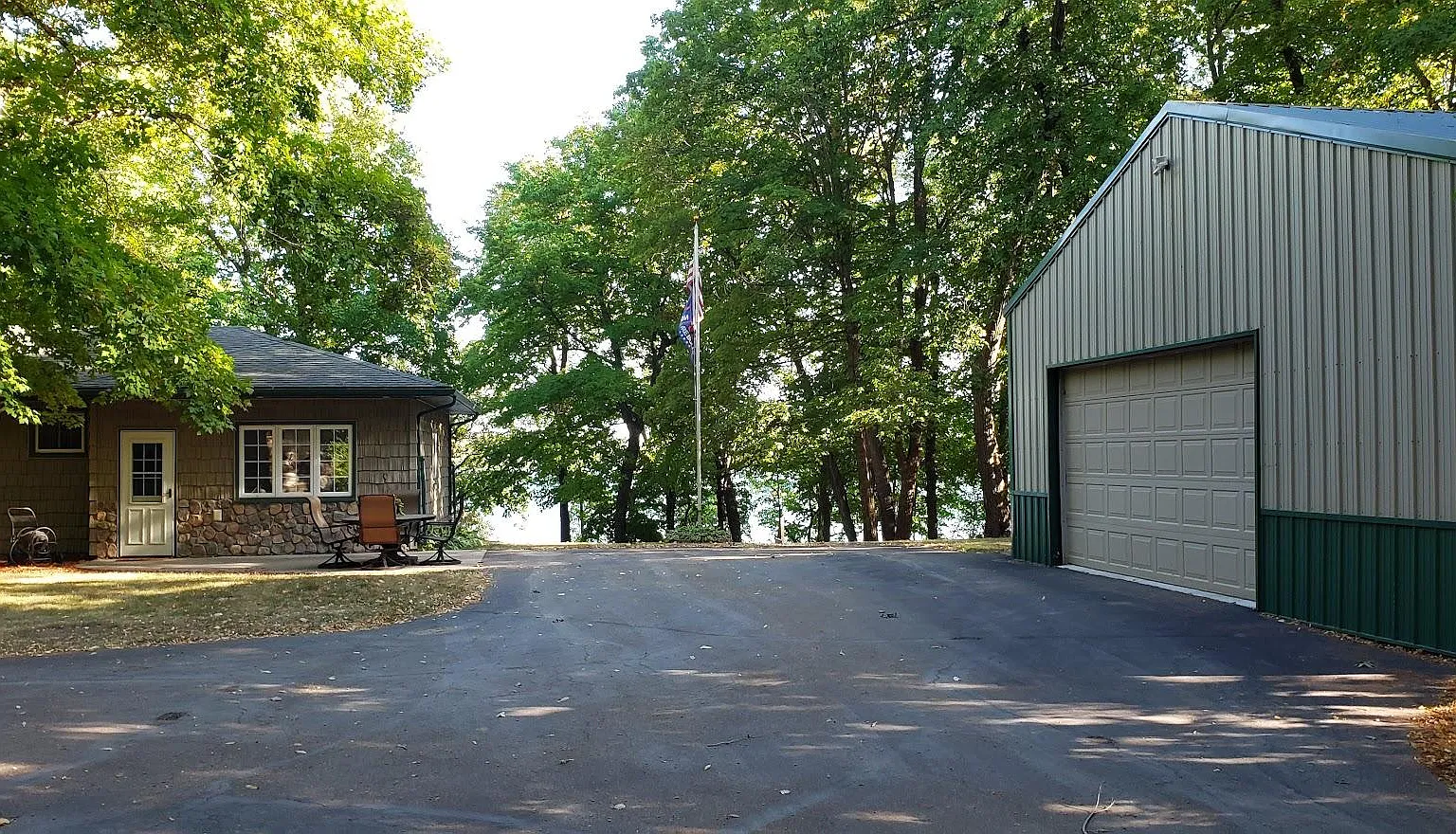 2 bed, 1200 sqft, $1,800 — Photo 2