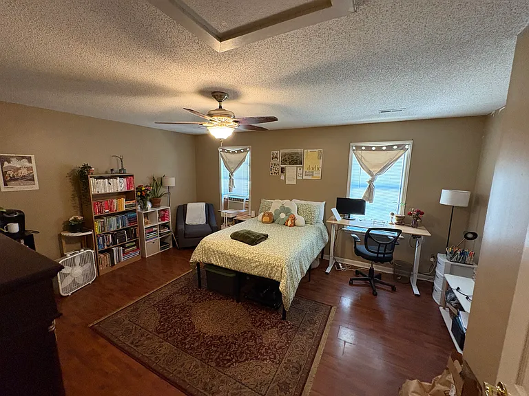 1001 Crawford Cir — Photo 26