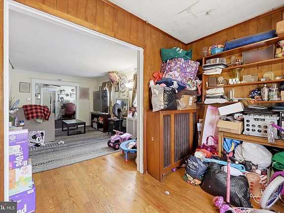 4th image of 1817 45th St