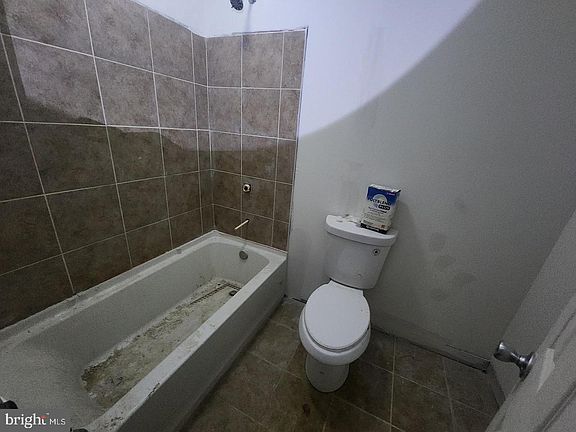 4th image of 409 S Pulaski St