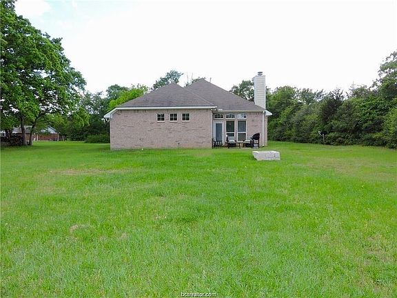 2nd image of 127 Golf Club Dr