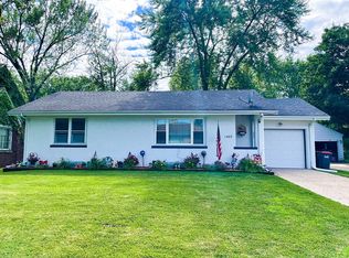 1405 N 5th St, Pekin, IL 61554