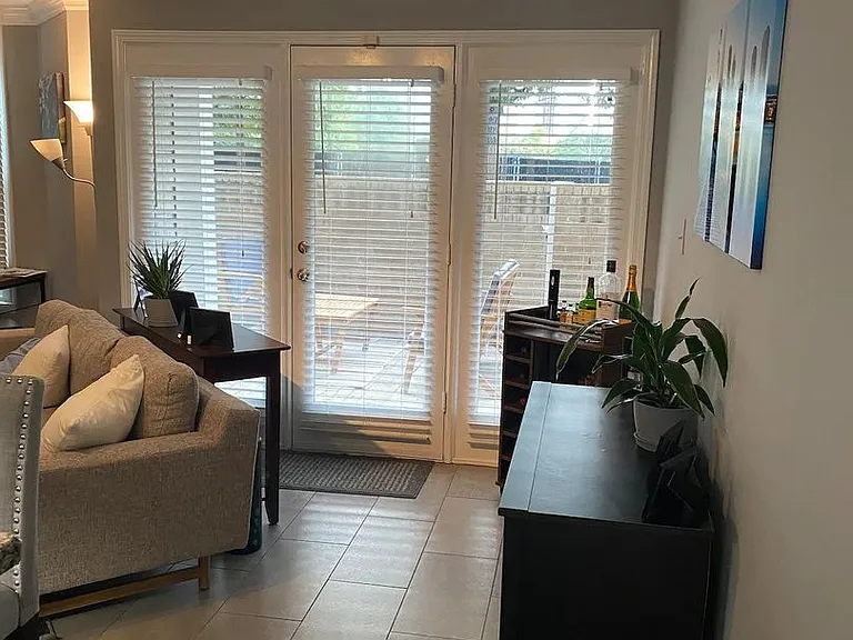 306 S Cedar St #6 — Photo 5