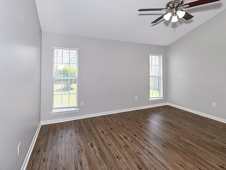 6620 Tealwood Dr — Photo 9