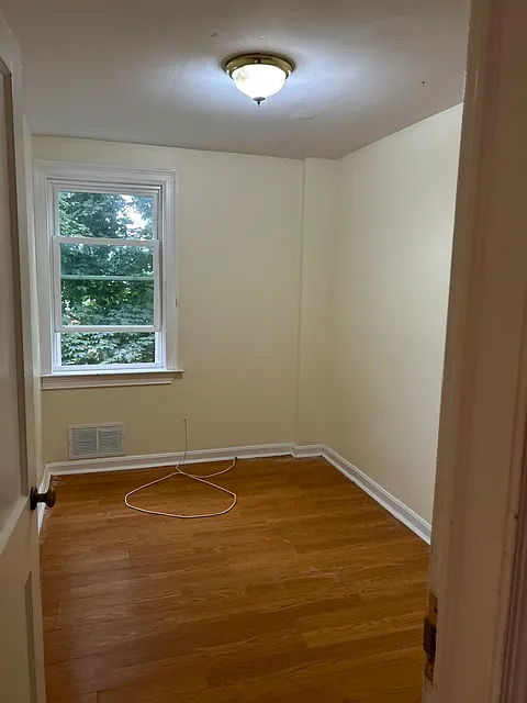 2 bed, 750 sqft, $1,400 — Photo 4