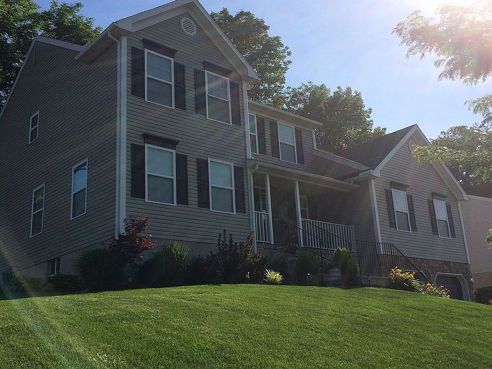 2nd image of 73 Thayer Rd